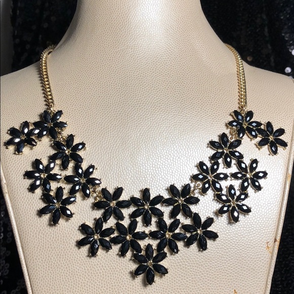 gold tone necklace, faceted black shiny stones - Picture 1 of 6